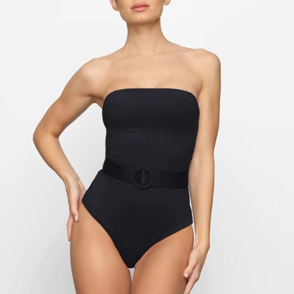 NWT SKIMS SWIM | Sculpting swim strapless one piece